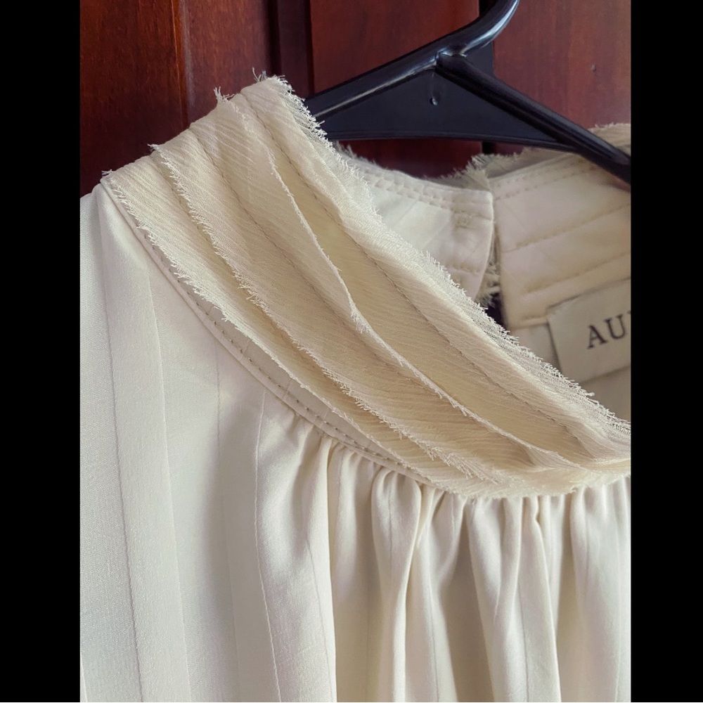NWT: aura blouse - Picture 2 of 4